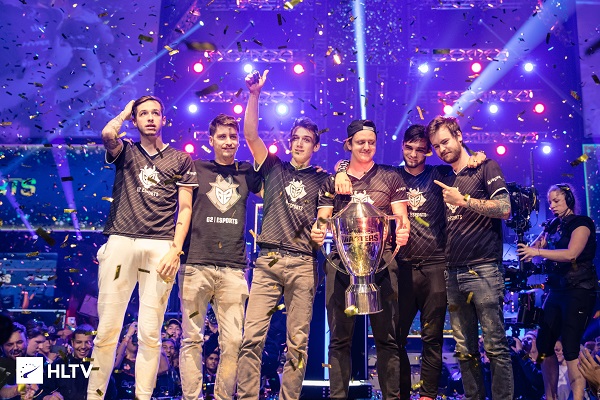 表现和全队 表现和全队